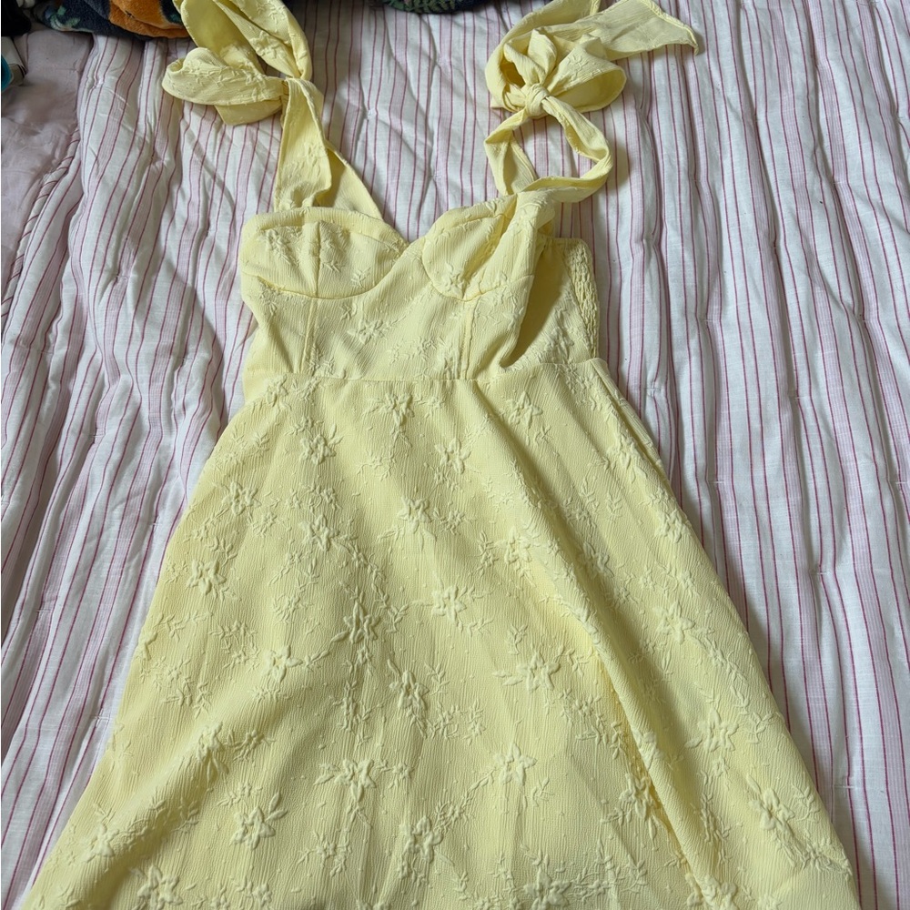 Elegant Yellow Dress
